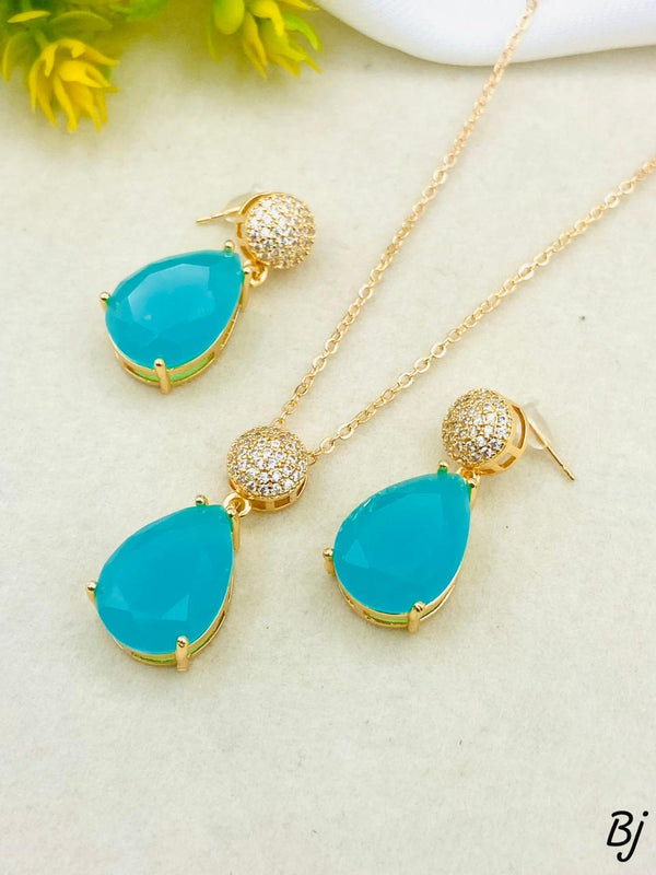 New Arrival – Delicate Micro Zircon Locket Set